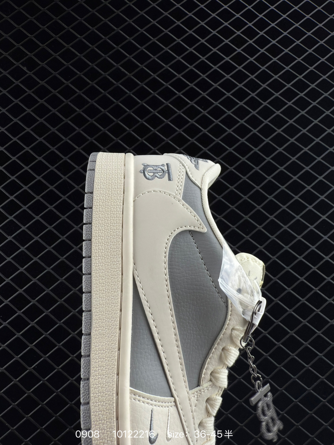 Travis Scott x Air Jordan 1 ” Reverse Mocha “